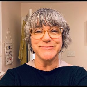 Meet your Posher, Angela